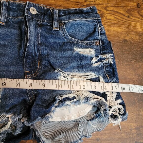 American Eagle Mom Shorts Size 00 Strigid Medium Dark Wash Ripped - Picture 7 of 9